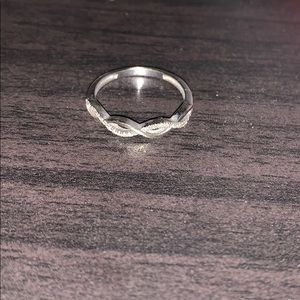 10K white gold diamond ring